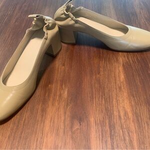 Worn Once Everlane Everyday Heel